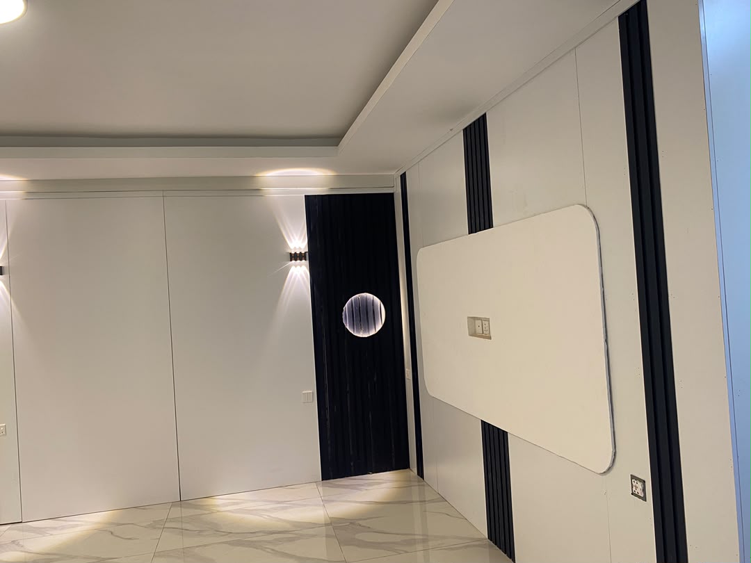 Hilaal wall design