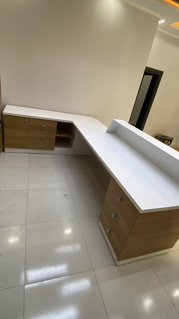 Hilaal reception desk