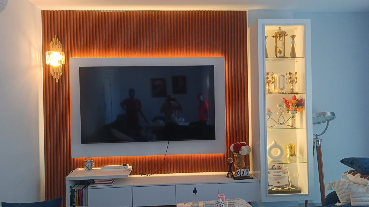 Hilaal TV wall